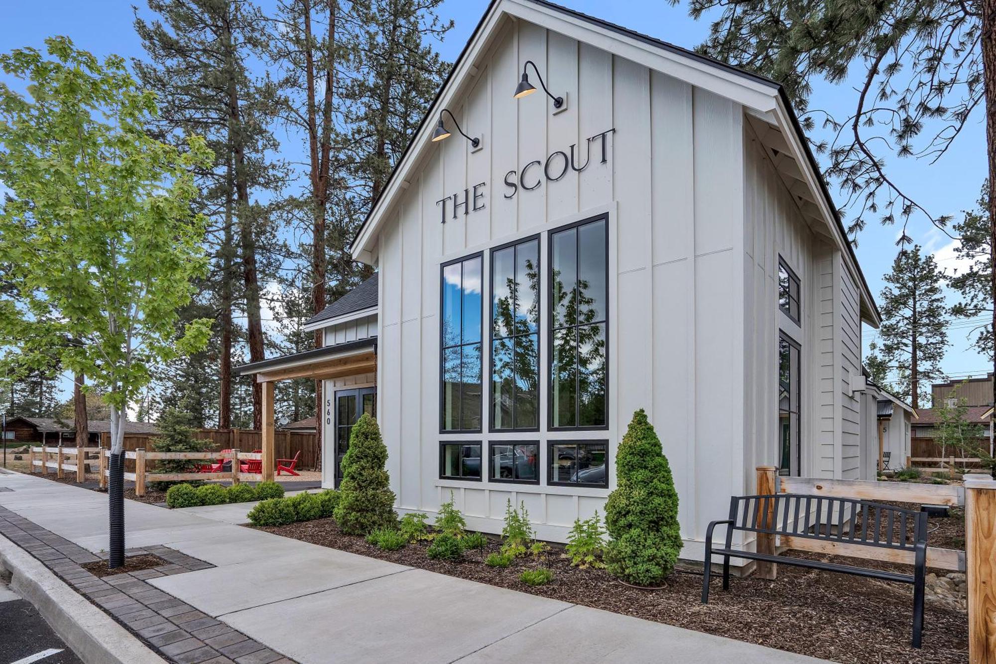 The Scout Boutique Cottages Sisters Exterior photo